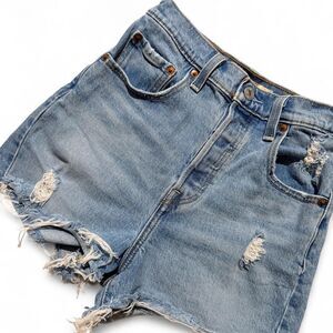 Levi’s Ribcage Shorts Size 25 Distressed Light Wash “Athens Shattered"